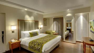 Premier Room, 1 Double Bed, River View | Premium bedding, minibar, in-room safe, desk