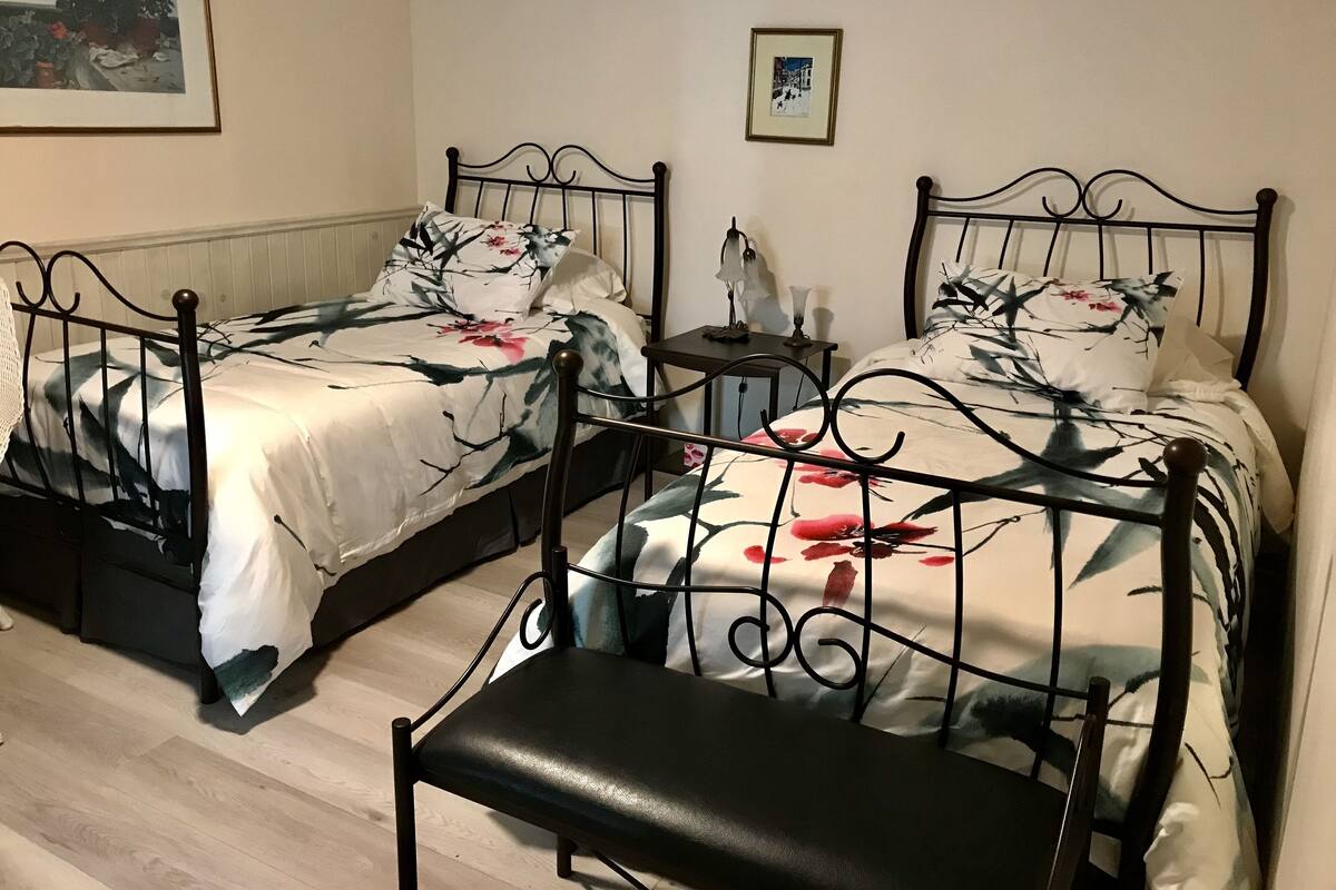 Standardzimmer, 2 Einzelbetten (N° 3) | Hochwertige Bettwaren, individuell dekoriert, schallisolierte Zimmer