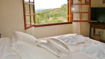 2 - Apartmento Standard Casal | Frigobar, escrivaninha, berços grátis, Wi-Fi de cortesia