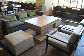 Breakfast served, Japanese cuisine - The Hedistar Hotel Narita (Narita)