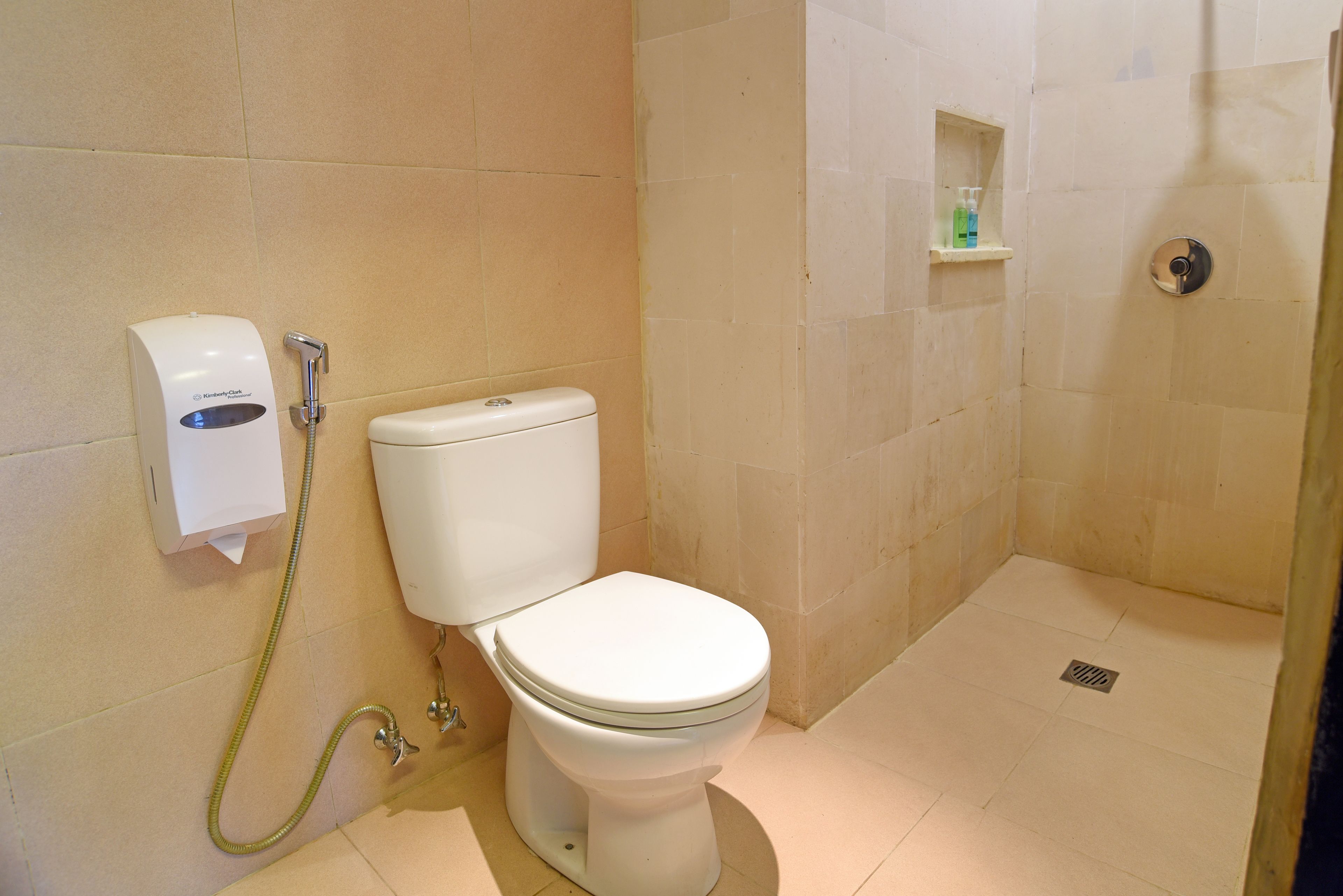 superior double or twin room | bathroom | deep-soaking bathtub, rainfall showerhead, free toiletries, hair dryer