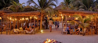 Royam Hotel