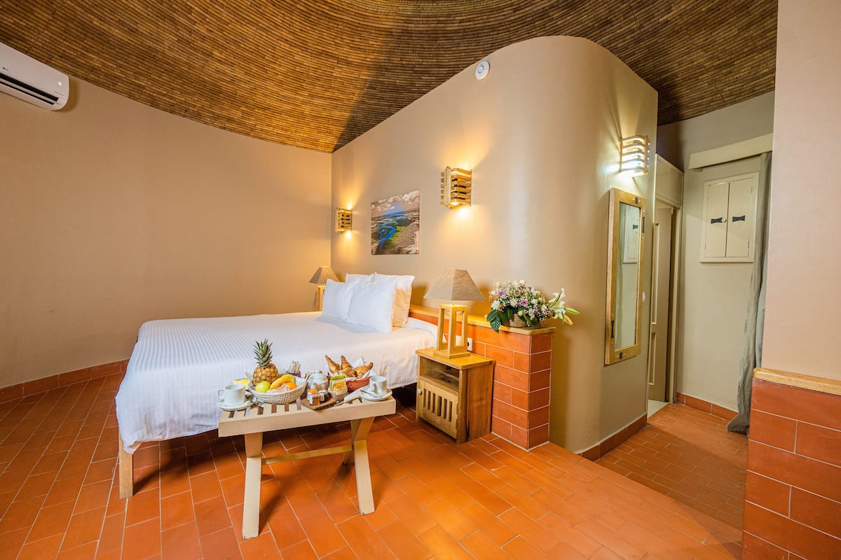 2 camere, una cassaforte in camera, Wi-Fi gratuito, lenzuola