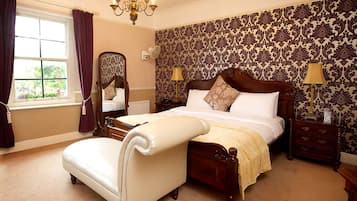 Iron/ironing board, free WiFi