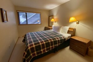 Apartamento, 2 habitaciones (Unit 201) | Decoración individual, mobiliario individual, wifi gratis y ropa de cama