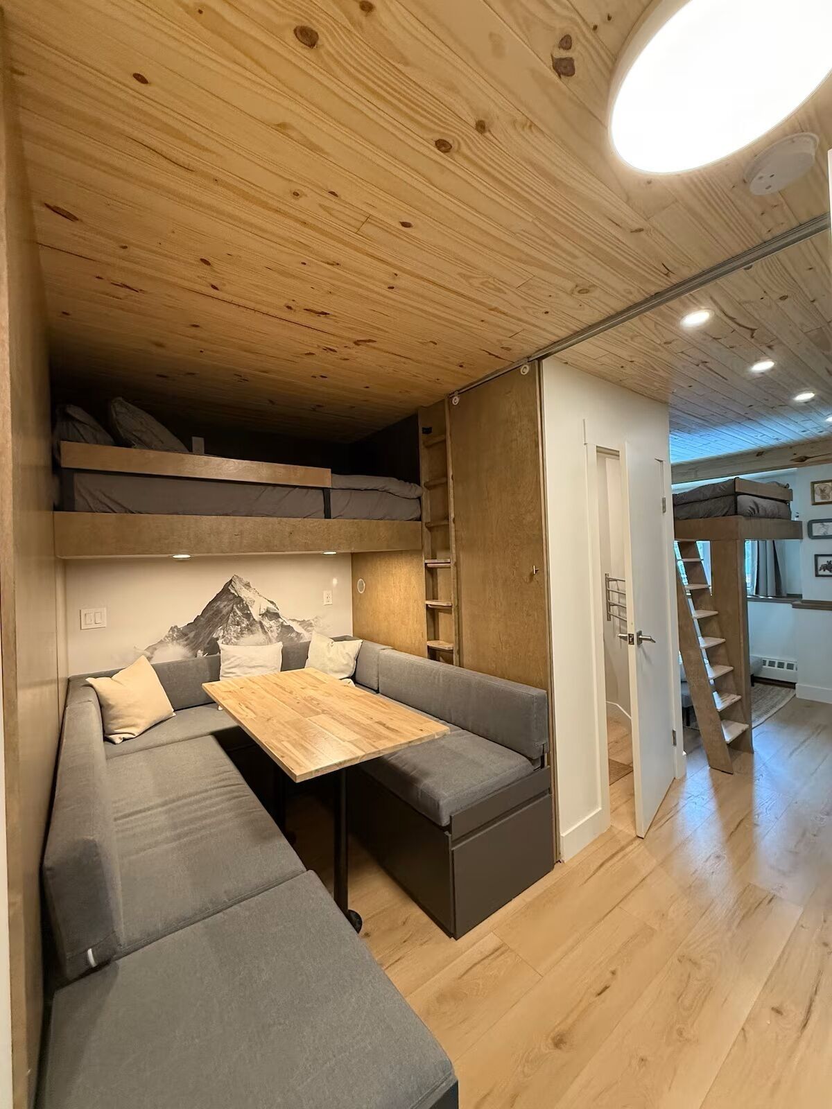 Studio économique | Décor unique, ameublement unique, accès au Wi-Fi (inclus)