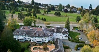 Crown Mansion Boutique Hotel & Villas