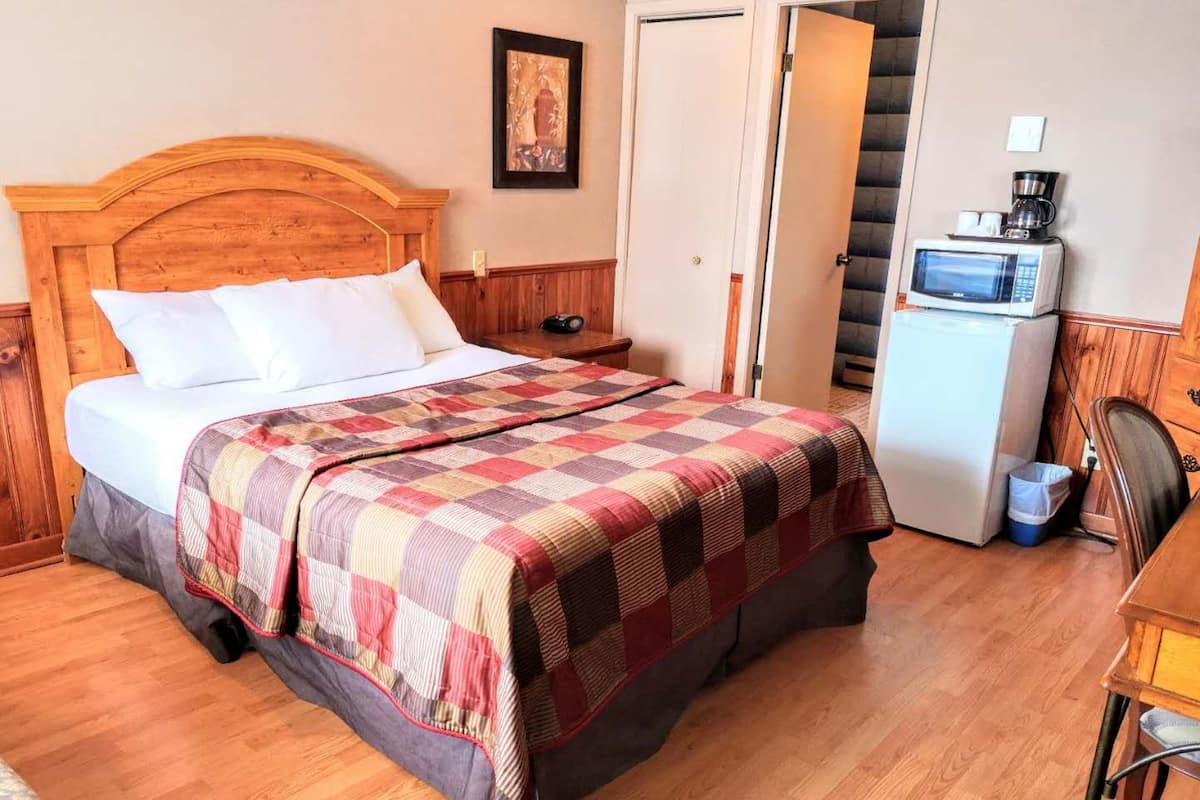 Superior Room, 1 Queen Bed