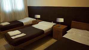 Triple Room, 3 Twin Beds - Hotel Rincón Vasco (Mendoza)