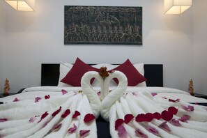 Deluxe Double Room (Pool View) - Samatika Villa Boutique (Siem Reap)