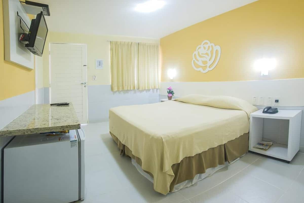 20 chambres, minibar, coffre-fort, bureau