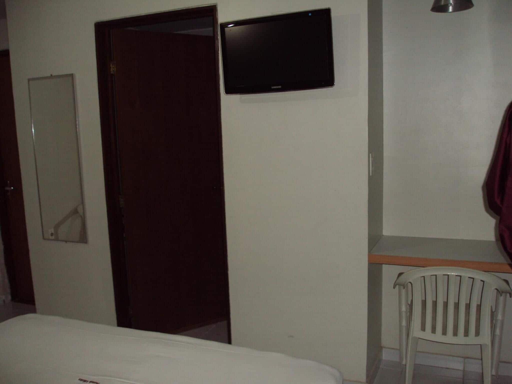 minibar, desk, rollaway beds, free wifi