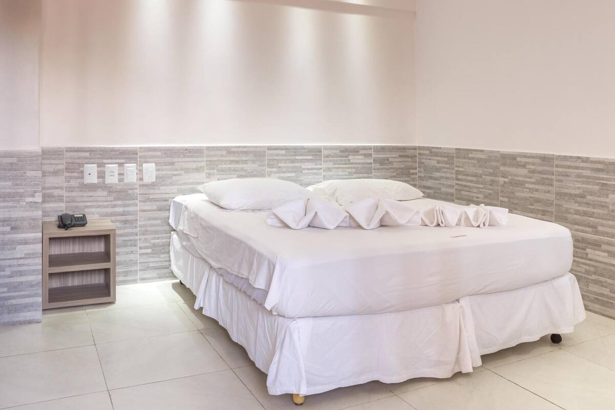 Minibar, desk, rollaway beds (surcharge), WiFi (free)