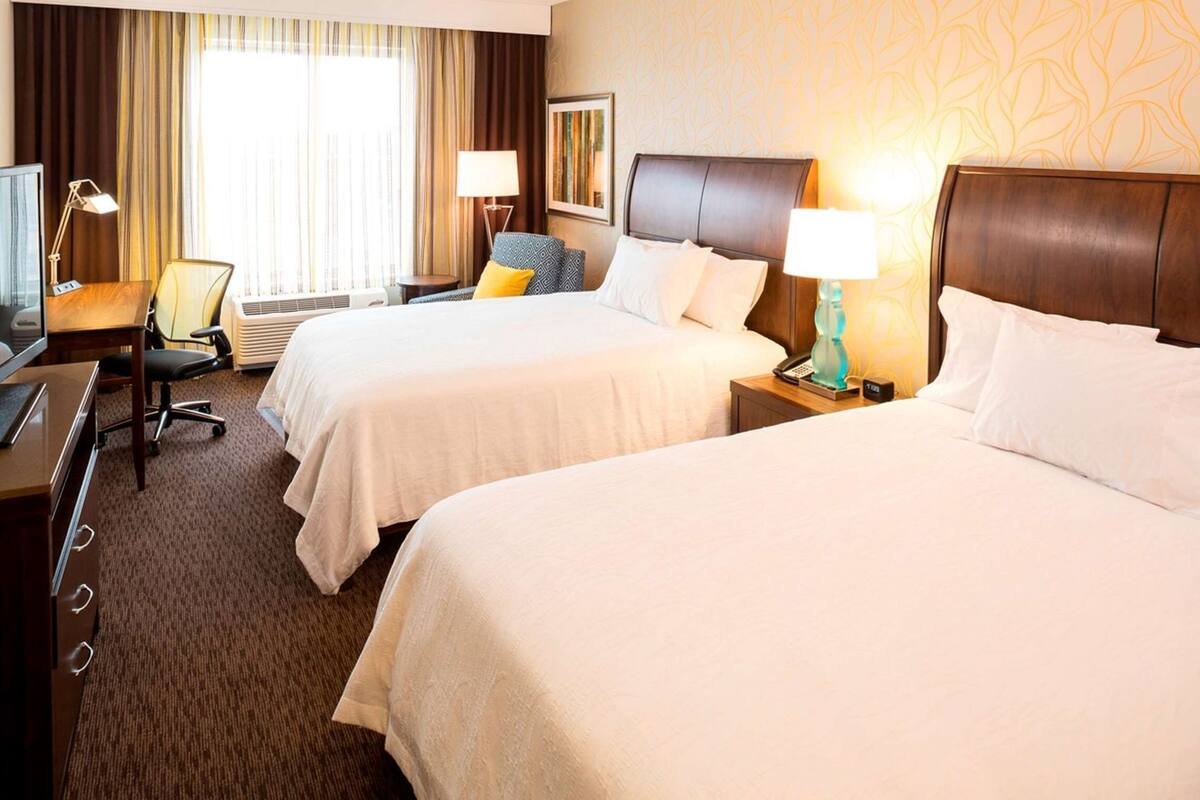 Free cots/infant beds, free WiFi, bed sheets
