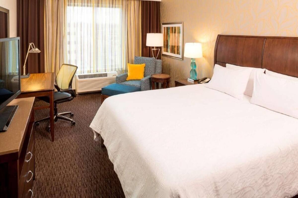 Free cots/infant beds, free WiFi, bed sheets