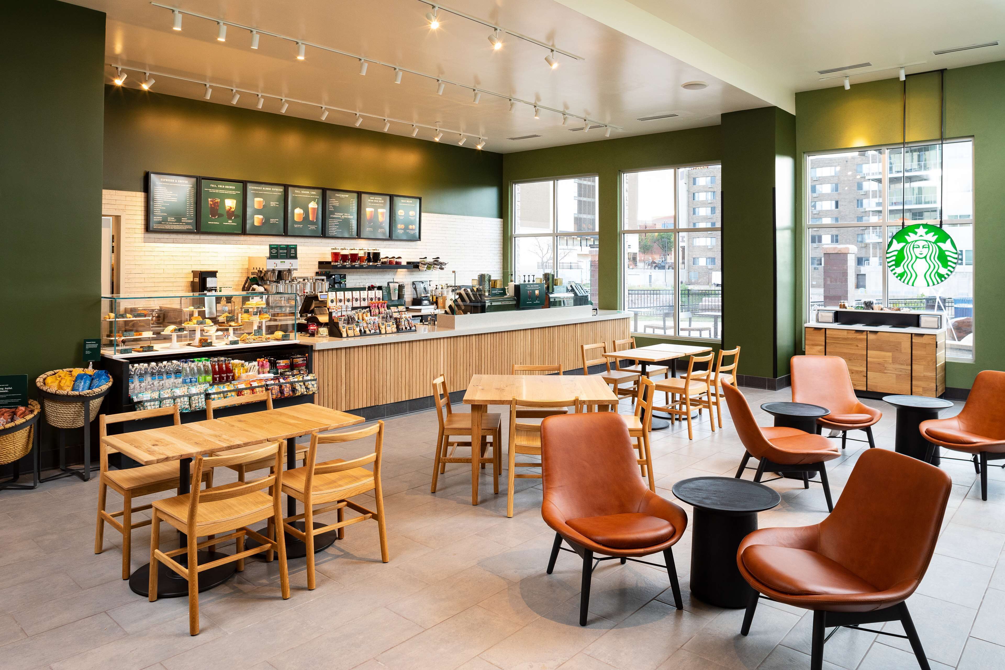 lunch and dinner served, american cuisine