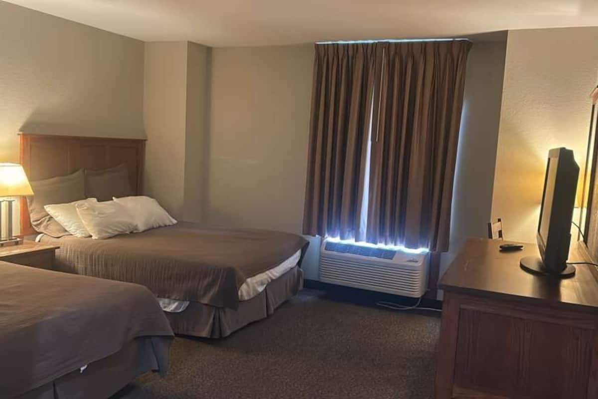 Room, 2 Queen Beds, Mobility Accessible