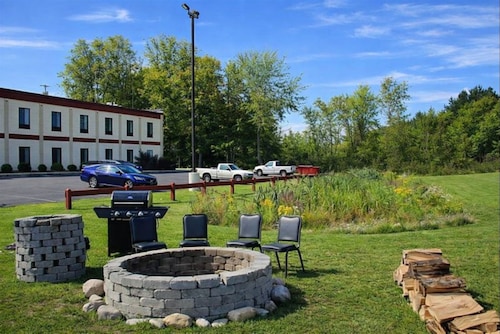 Pleasant Night Inn Carthage Near Fort Drum