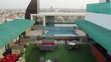 Infinity pool