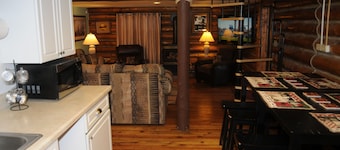 Yellowstone Motel - Adults Only