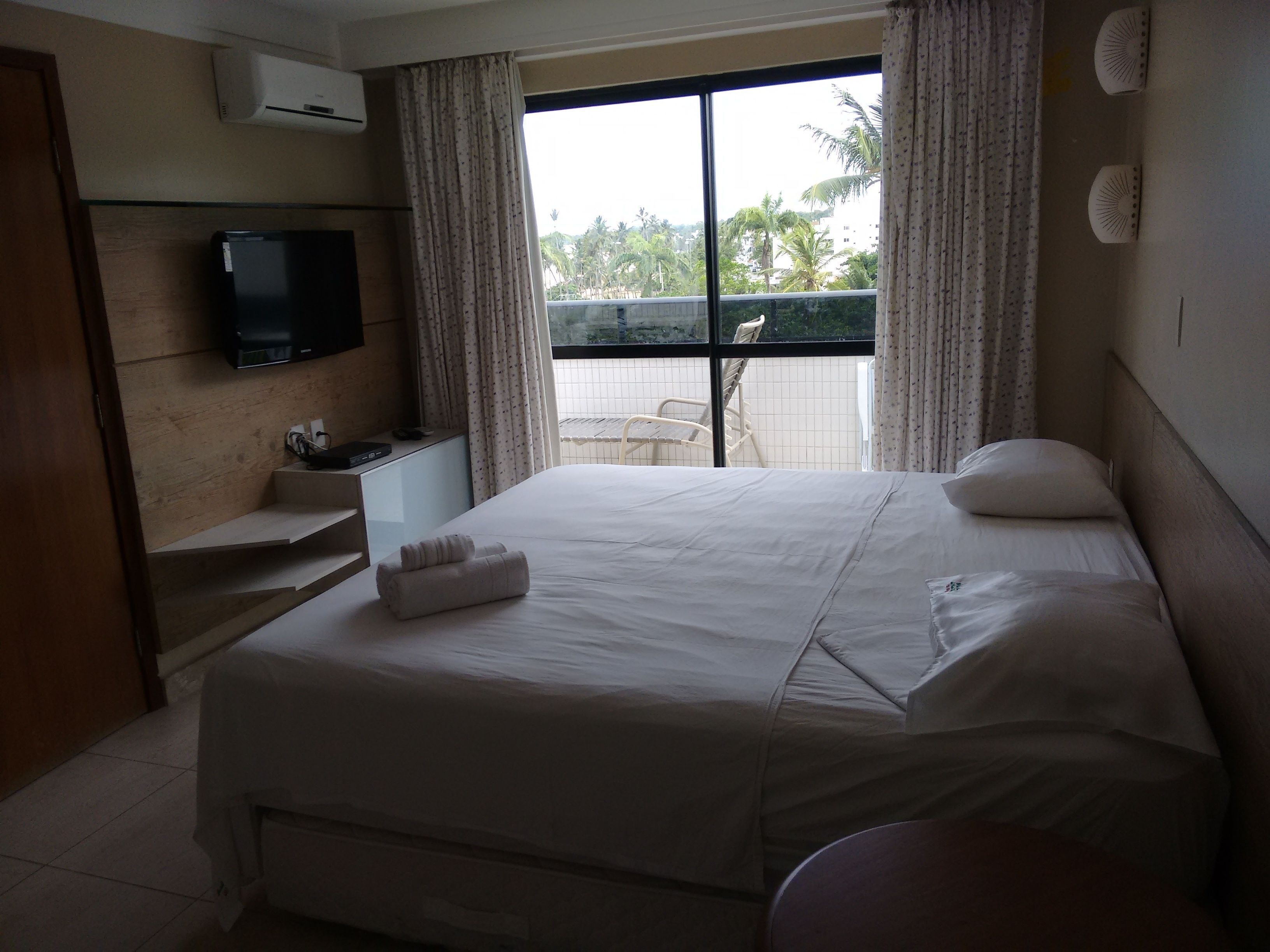 Minibar, cortinas blackout, insonorización y wifi gratis 