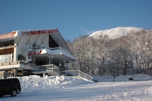 Front of property - KUROHIME KOGEN HOTEL (Shinano)