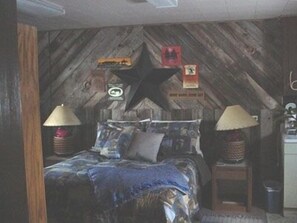 Memory-foam beds, individually decorated, individually furnished