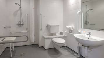 Kamar Standar, 2 Tempat Tidur Twin, akses difabel, Bebas Asap Rokok | Kamar mandi | Perlengkapan kamar mandi ramah lingkungan, pengering rambut, dan handuk