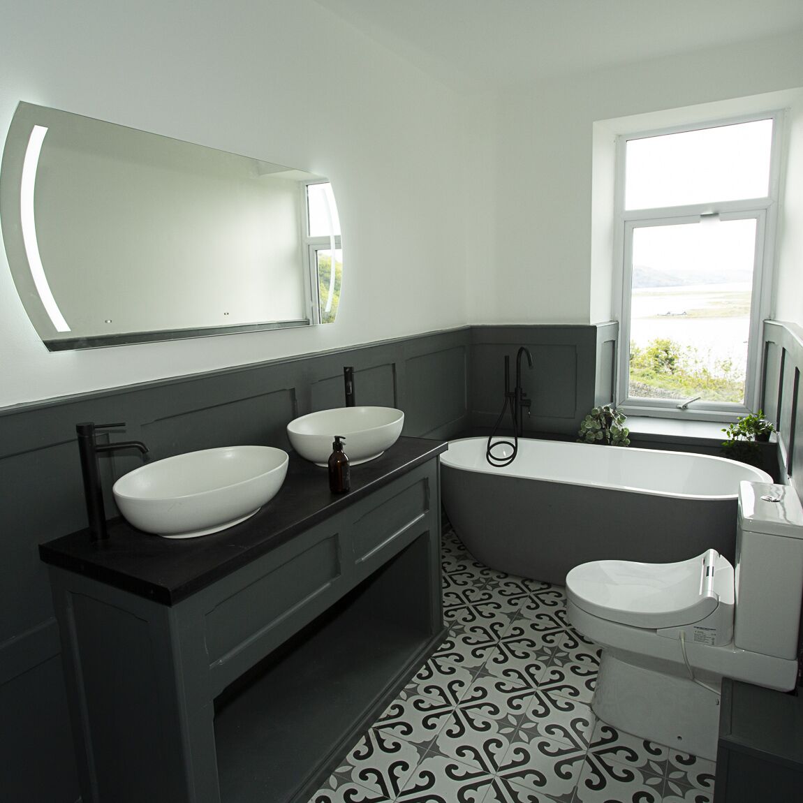 deluxe double room, ensuite, sea view | 1 bedroom