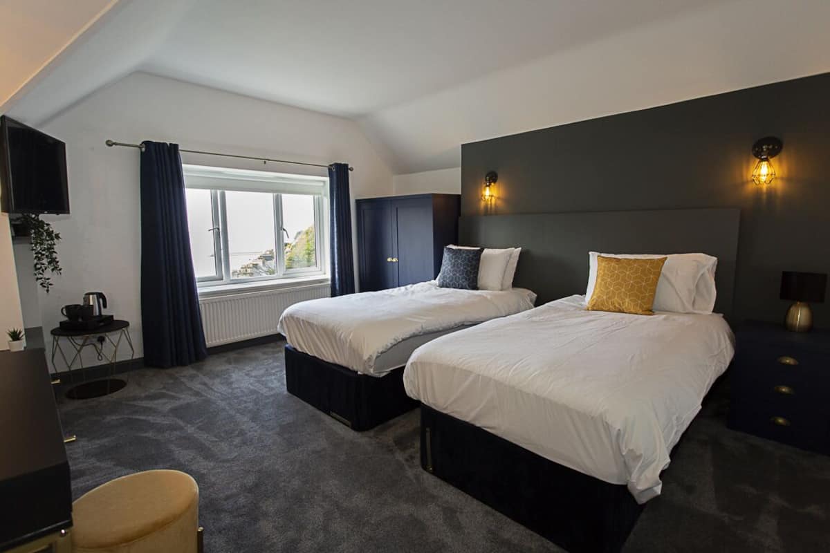 double or twin room, ensuite, sea view | 1 bedroom