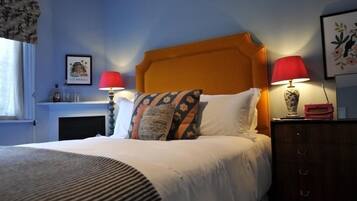 Premium bedding, individually decorated, blackout drapes, free WiFi