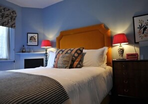 Premium bedding, individually decorated, blackout curtains, free WiFi