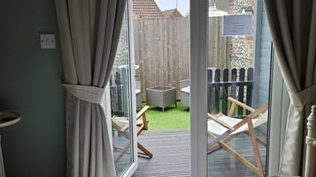 Habitación doble superior, baño privado (Kelling with courtyard) | Ropa de cama hipoalergénica y colchones viscoelásticos