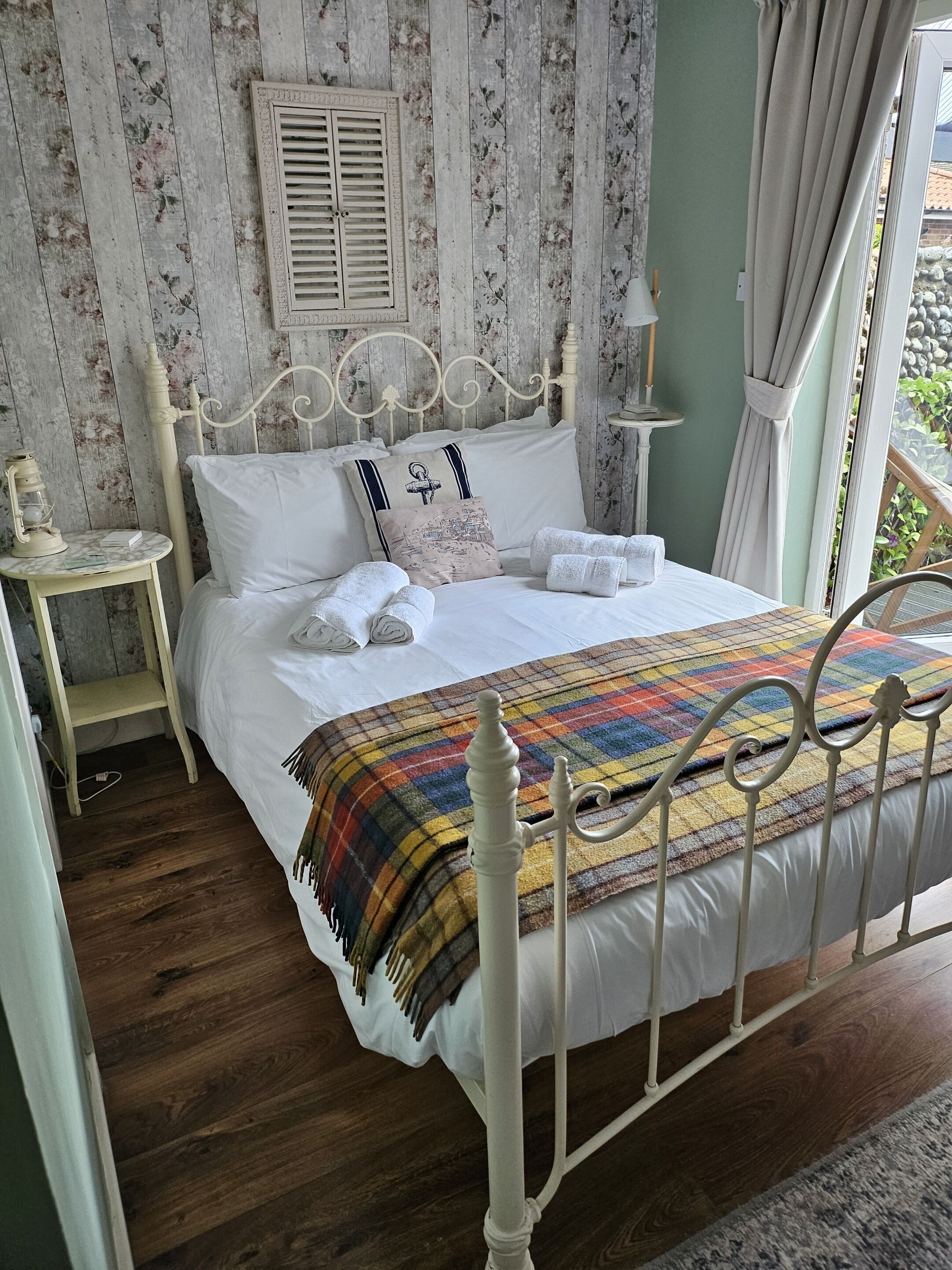 Chambre Double Supérieure, salle de bains attenante (Kelling with courtyard)