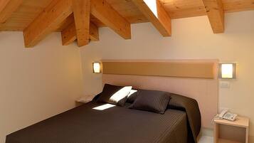 Minibar, Zimmersafe, Schreibtisch, schallisolierte Zimmer