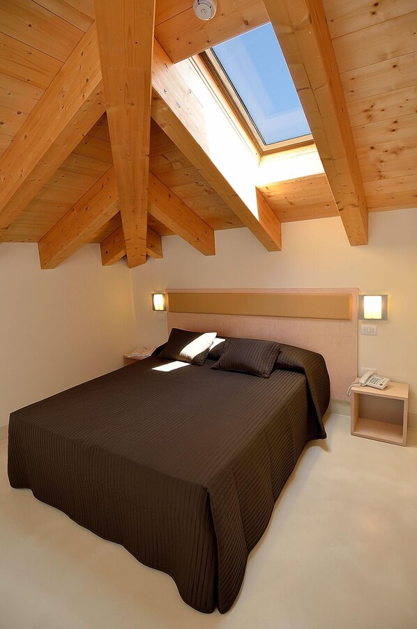 Minibar, in-room safe, desk, soundproofing