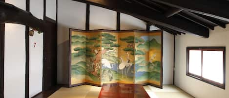 Casa tradicional (with hinoki bath) | 1 quarto, edredons de pluma, cofres nos quartos