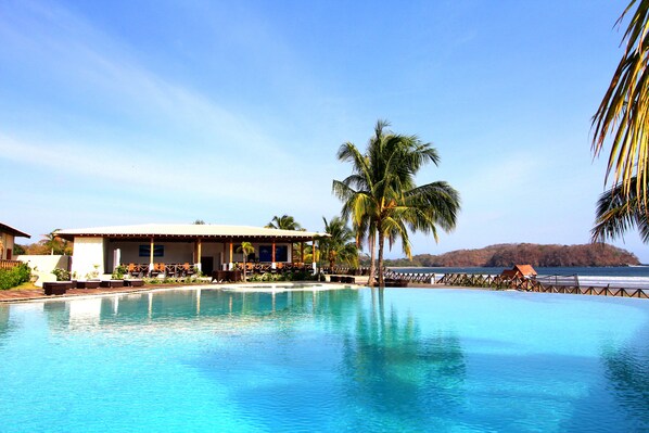 Außenpool, Cabañas (kostenlos), Liegestühle