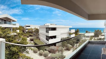 Kamer, 1 kingsize bed, uitzicht op zee | Uitzicht op strand/zee