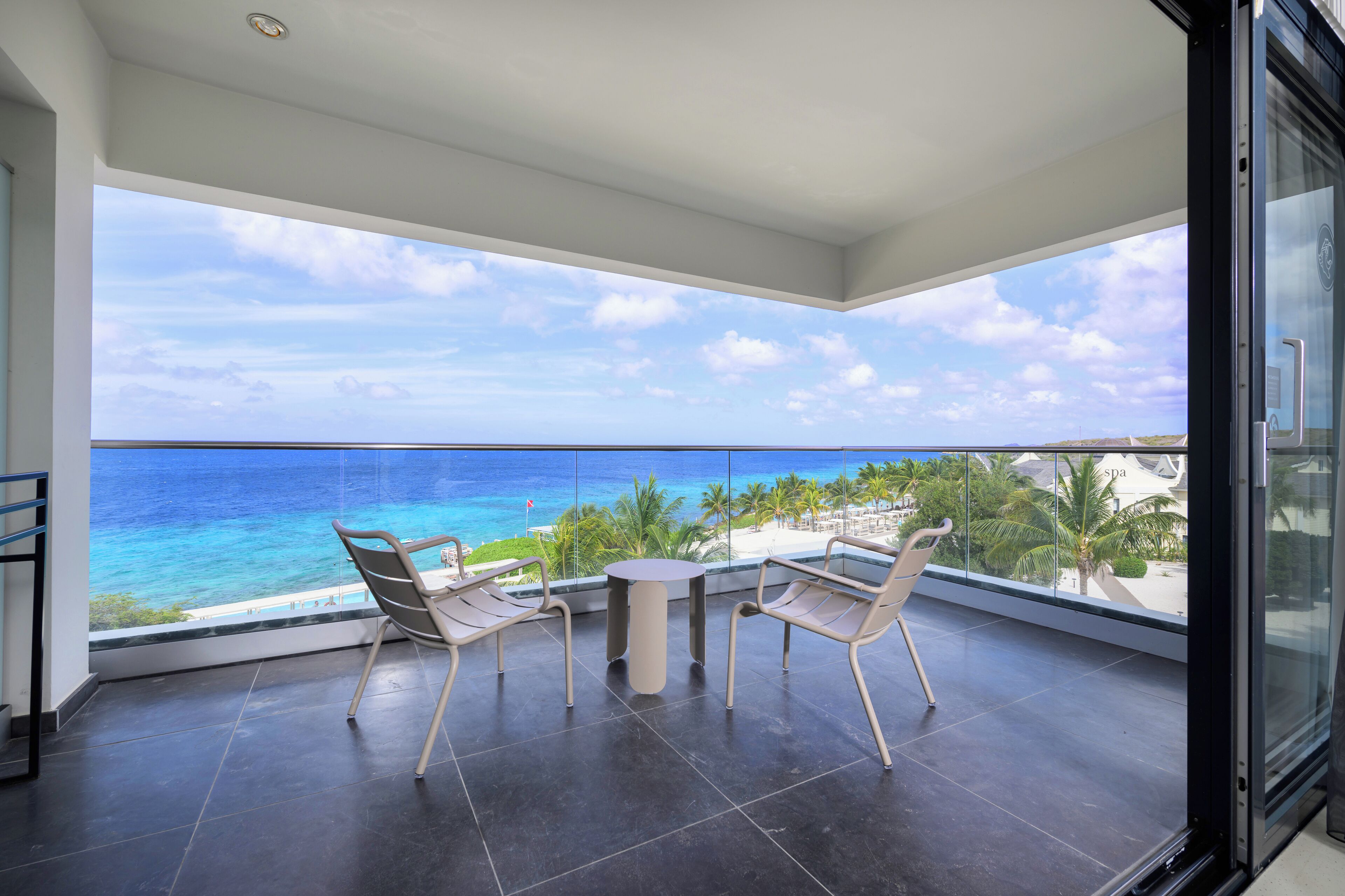 room, 1 king bed, oceanfront | 1 bedroom, in-room safe, desk, blackout curtains