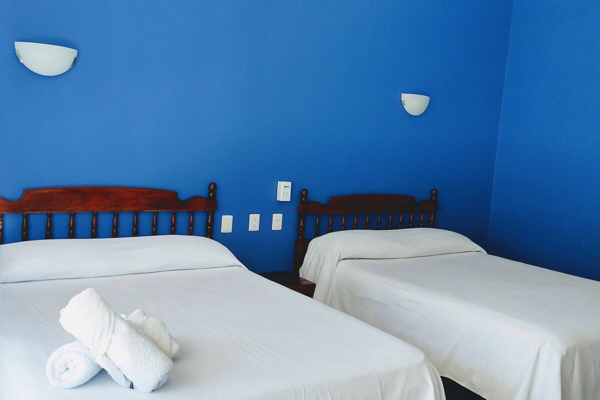 superior double room, 2 queen beds | bed sheets