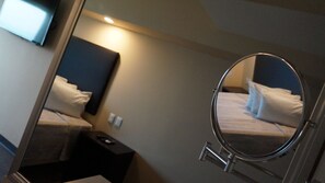 Junior Room, 1 Bedroom | In-room safe, desk, iron/ironing board, free WiFi