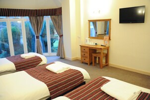 Standard Triple Room, 3 Twin Beds | Rollaway beds, free WiFi, bed sheets