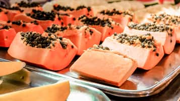 Café da manhã com buffet grátis todos os dias