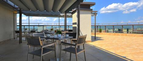 Breakfast, lunch, dinner served; Mediterranean cuisine