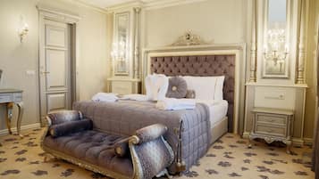 Minibar, in-room safe, desk, soundproofing