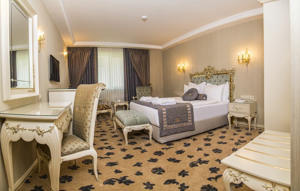 minibar, in-room safe, desk, soundproofing