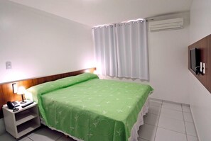 Minibar, blackout curtains, free WiFi - Hotel Casa Branca Unidade I (Joao Pessoa)
