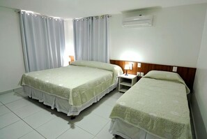 Minibar, blackout curtains, free WiFi - Hotel Casa Branca Unidade I (Joao Pessoa)
