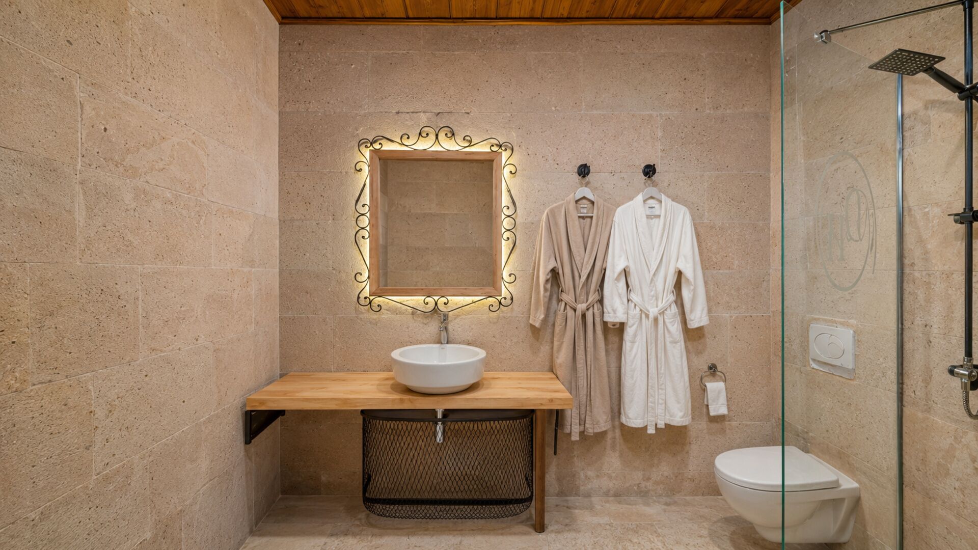 Triple Room | Bathroom | Shower, free toiletries, hair dryer, bathrobes